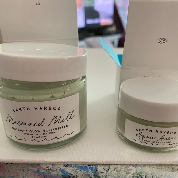 Earth harbor- reparative eye cream, Mermaid milk Moisturizer, Matt Bronzer - Picture 3 of 6